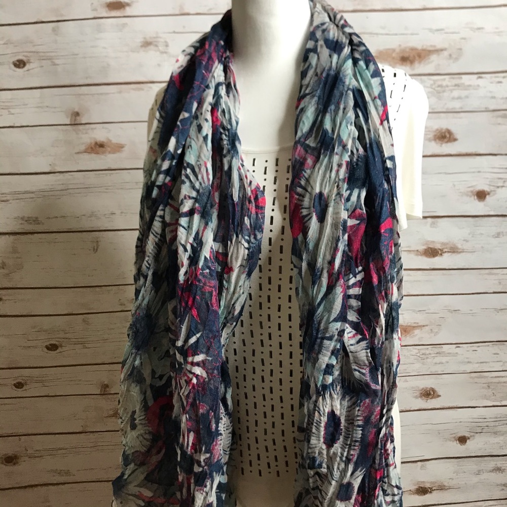 Blue Floral Daisy Scarf - Picture 2 of 5